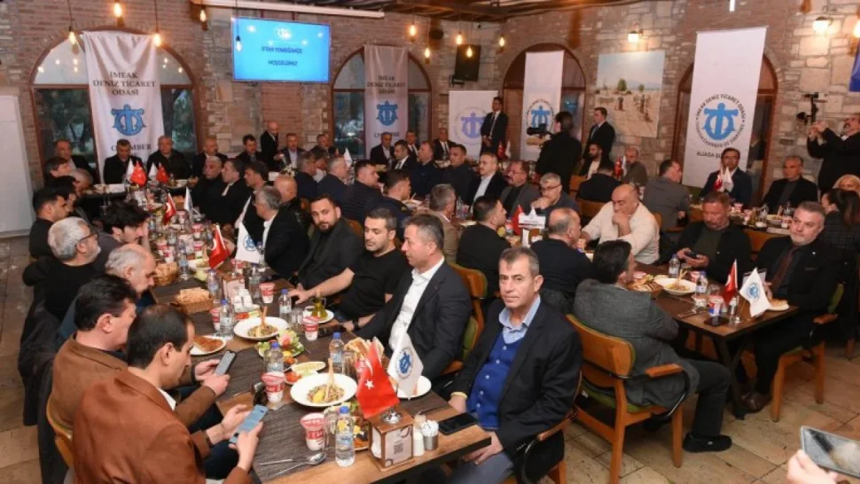 İzmir Protokolü Aliağa’da Denizcilerle İftarda Buluştu